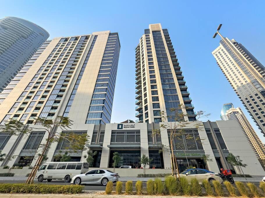 First Class 2Br Modern City Oasis Apartment Dubai Bagian luar foto