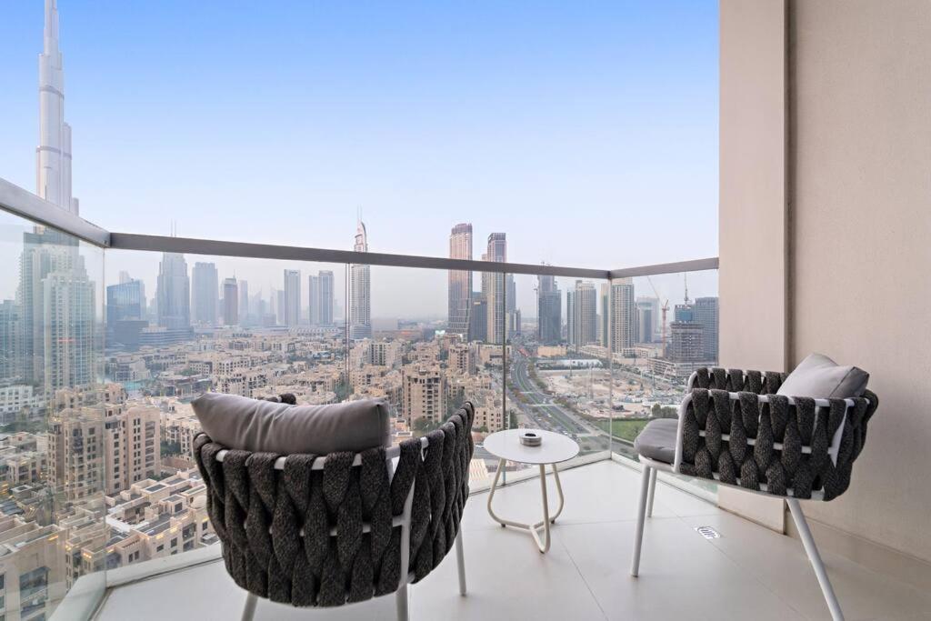 First Class 2Br Modern City Oasis Apartment Dubai Bagian luar foto